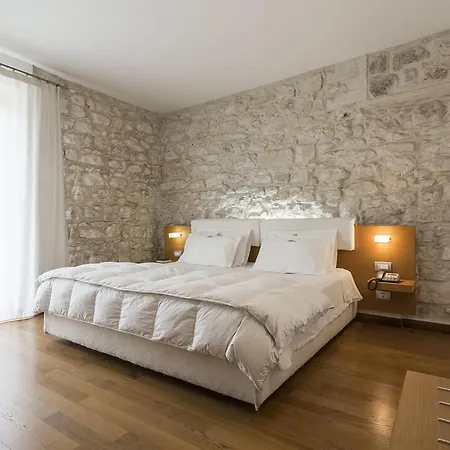 Hotel Carlotta 4*