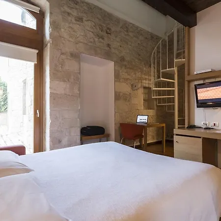 Hotel Carlotta