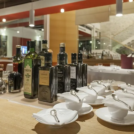 Carlotta Hotel