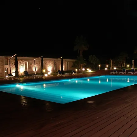 Carlotta Hotel