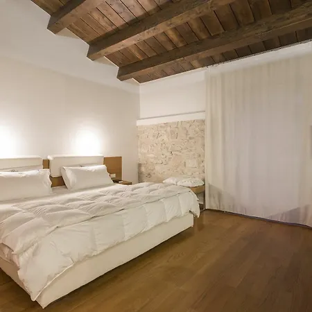 Hotell Carlotta 4*
